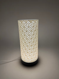 Tafellamp 'Dia' met Geometrisch Gesneden Cilinderkap en Strakke Voet – Moderne Sfeerverlichting