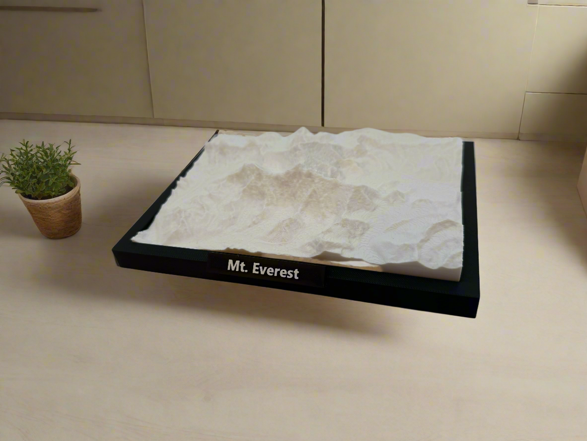 3D Geprinte Miniatuur van Mount Everest – Gedetailleerd Reliëfmodel van de Hoogste Berg ter Wereld - Premium Quality