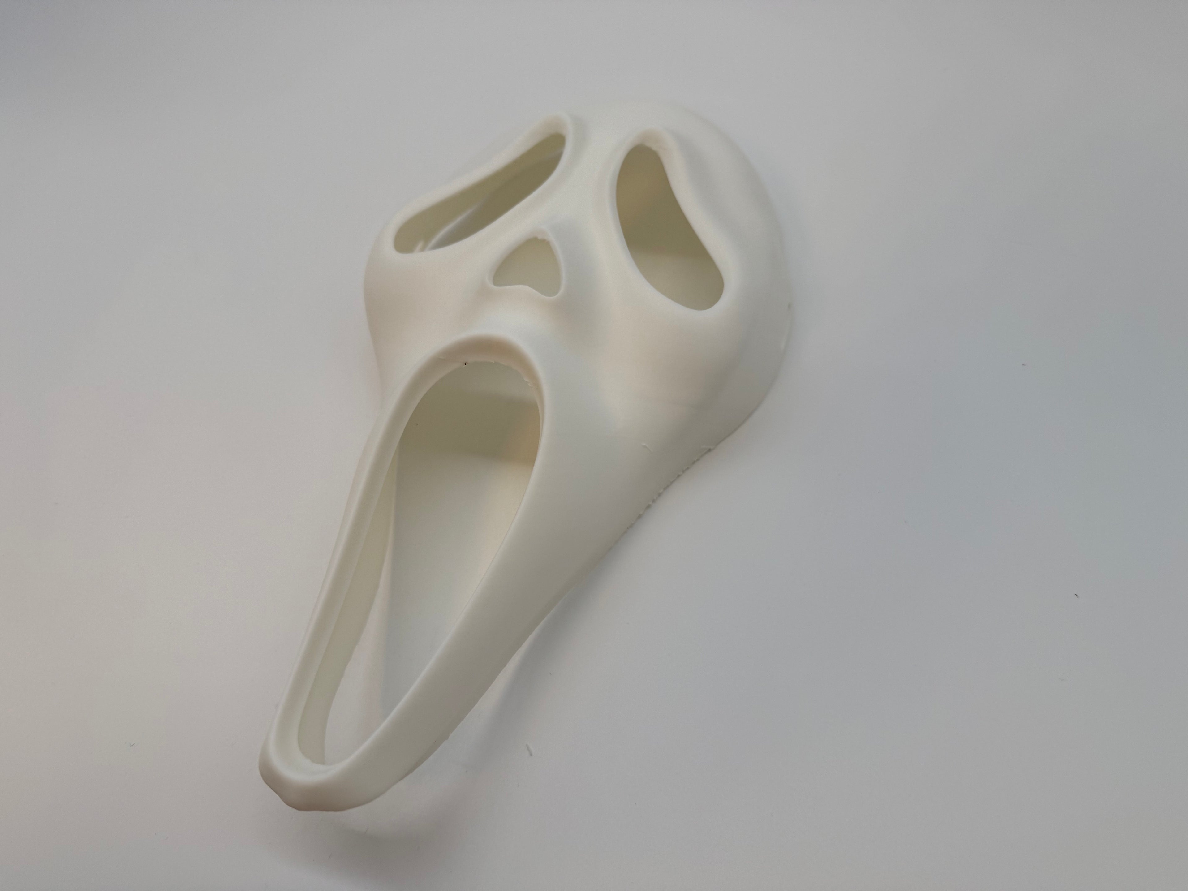 Ghostface Mask – Iconic Horror Design – Premium Quality