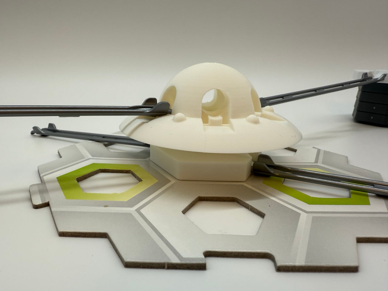 GraviTrax Pro UFO – Intergalactic Marble Run Expansion - Premium Quality