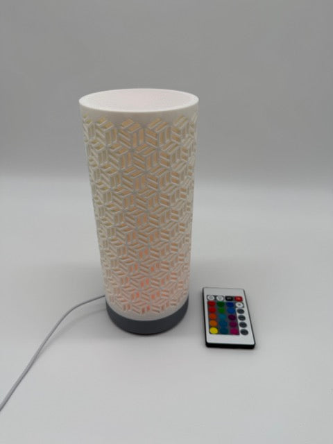 'Dia' table lamp with geometrically cut cylinder shade and sleek base – Modern mood lighting