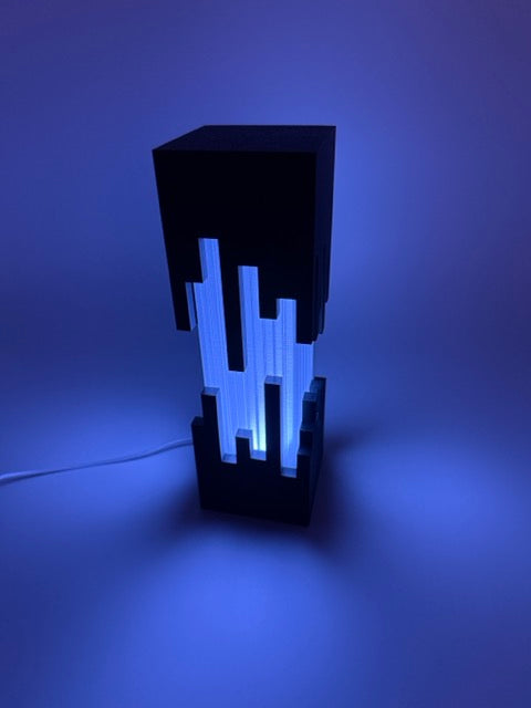 Design Tafellamp 'Future' met Zwart Uitgesneden Patroon en Kleurenwissel – Moderne Sfeerlamp met Afstandsbediening