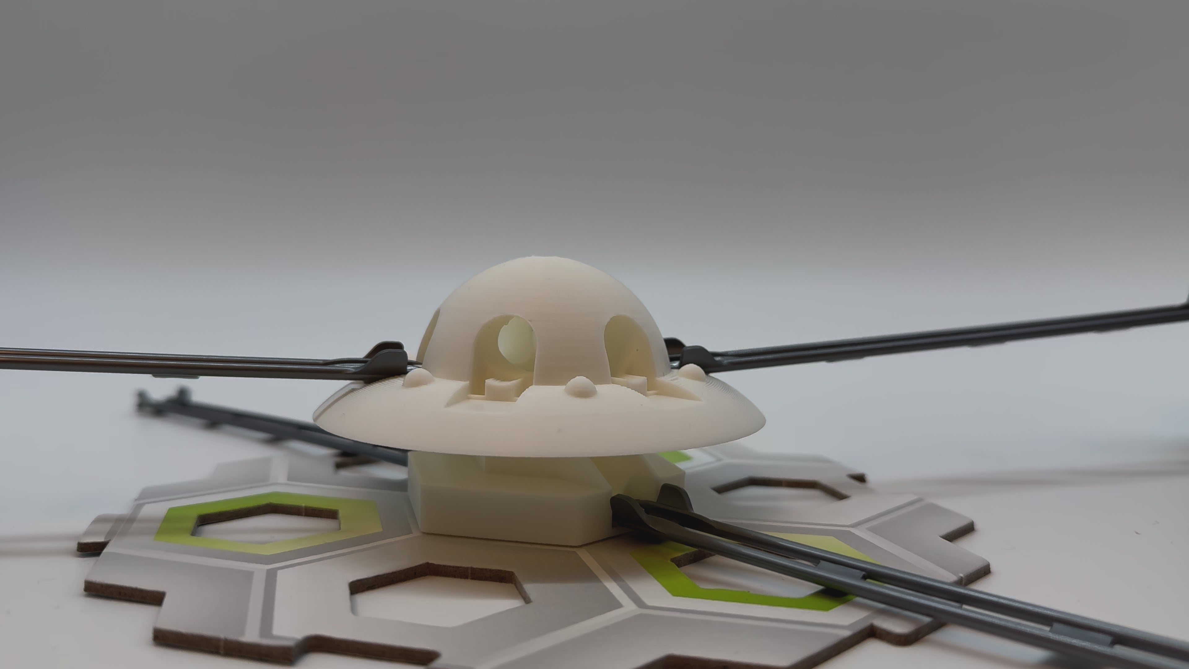 GraviTrax Pro UFO – Intergalactic Marble Run Expansion - Premium Quality