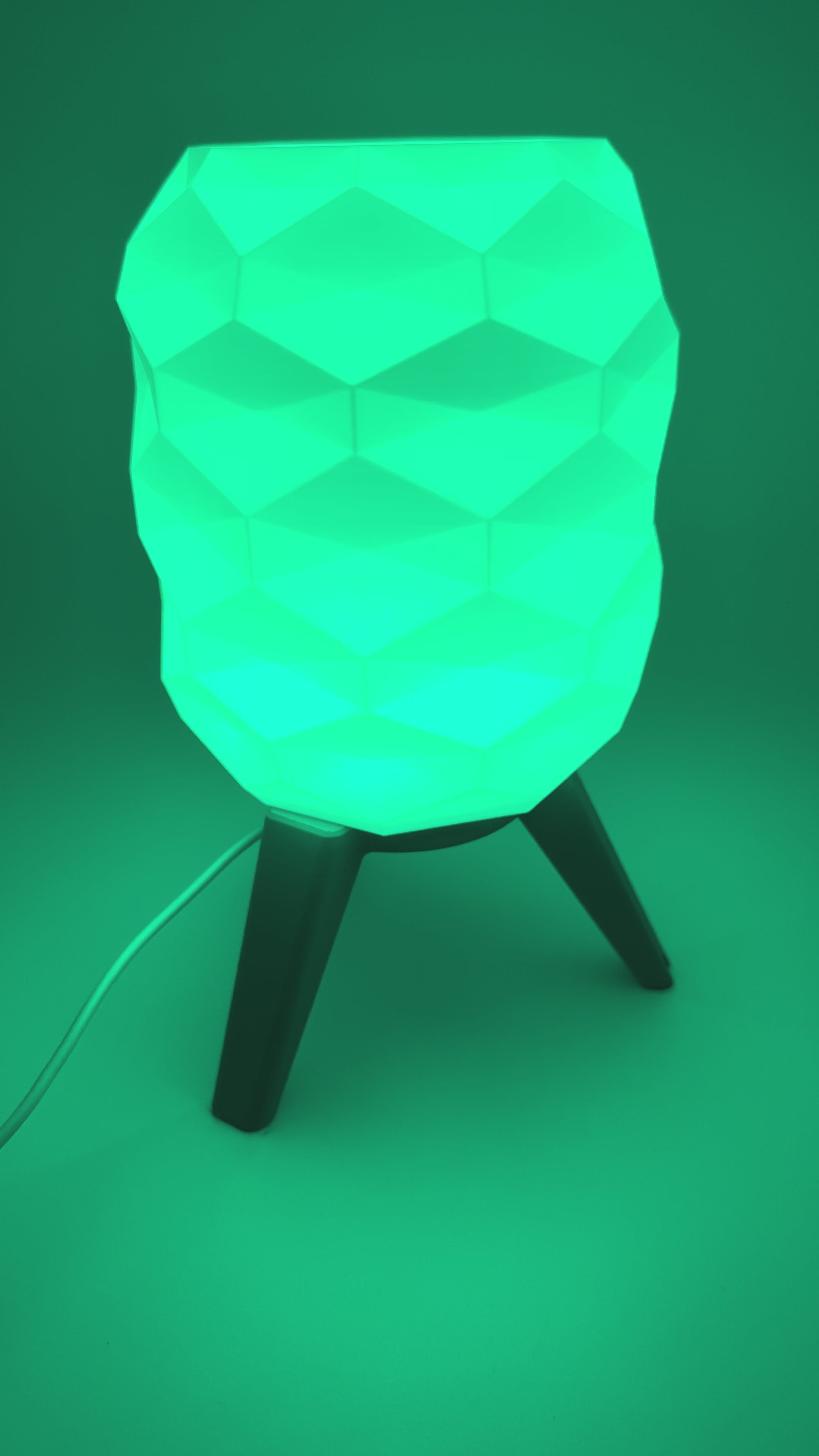 Design Tafellamp 'Switch' met Geometrisch Patroon en Zwart Onderstel – Moderne Sfeerverlichting